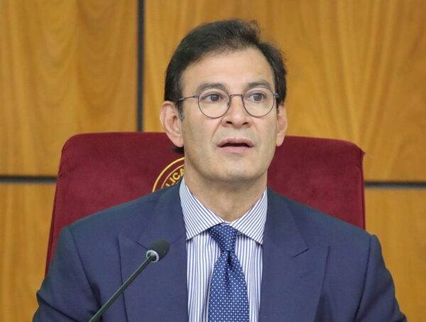 Senado convoca a otra sesión para tratar pérdida de investidura de Kattya González · Radio Monumental 1080 AM