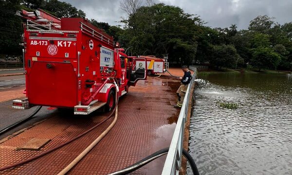 Más de 2 millones de litros de agua utilizados para apagar incendio de edificio