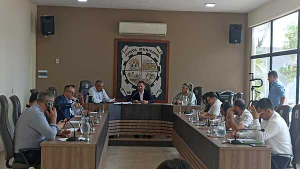 Concejal pone límites a la prensa para cobertura en la Junta Municipal de Minga Guazú - La Clave