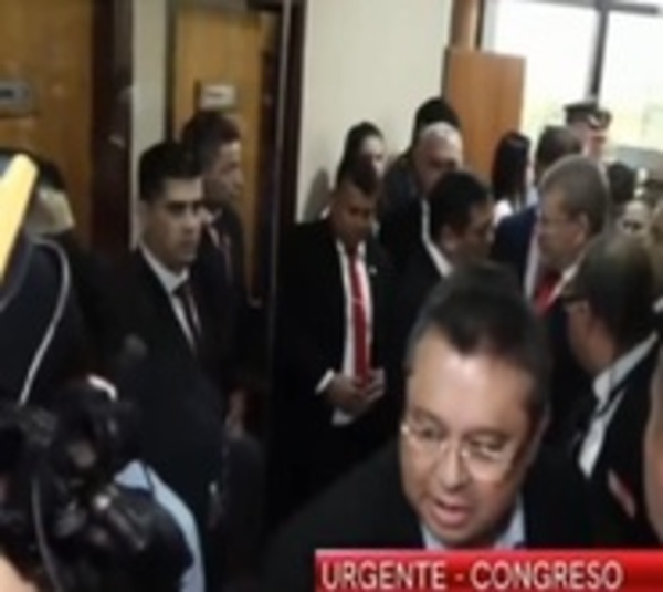 Cartistas no consiguen quórum para pérdida de investidura de Kattya - Paraguay.com