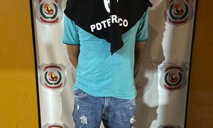 Detienen a hombre por violencia familiar