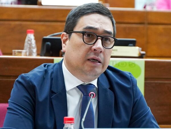Expulsión de González, “Todo lo que se hizo es nulo, no tiene ninguna validez”, dice Nakayama · Radio Monumental 1080 AM