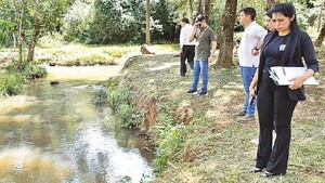 CDE: Atribuyen a fábrica contaminación de arroyo y del aire