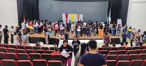 Masiva concurrencia en primera jornada de inscripciones para cursos gratuitos - ABC en el Este - ABC Color