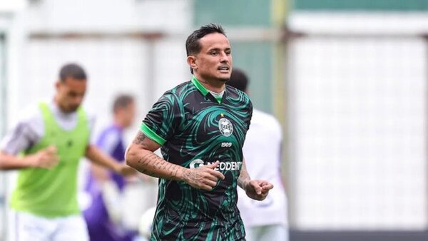 Edu, nuevo delantero de Cerro Porteño
