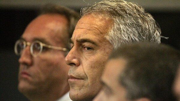 Víctimas de Jeffrey Epstein presentaron una demanda contra el FBI por encubrimiento