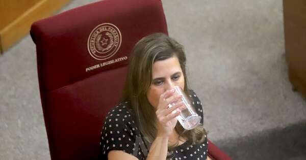 La Nación / La Cámara Alta resolvió la expulsión de Kattya González