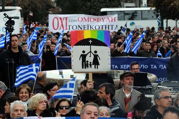Grecia decide si legaliza el matrimonio entre homosexuales con la sociedad dividida - Mundo - ABC Color