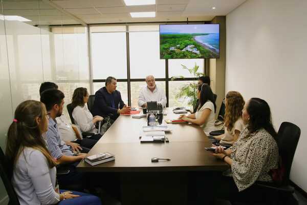 Itaipu y Dapsan coordinan trabajos conjuntos para sistema de agua potable y alcantarillado - La Clave
