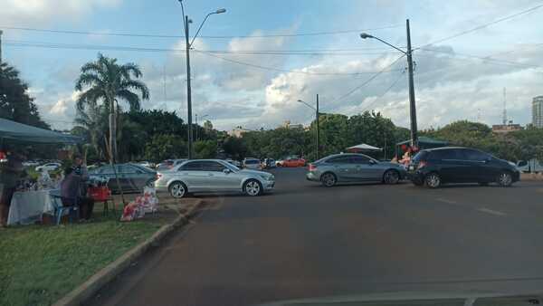 Caos en el tráfico vehicular en CDE: un problema que exige soluciones - La Clave