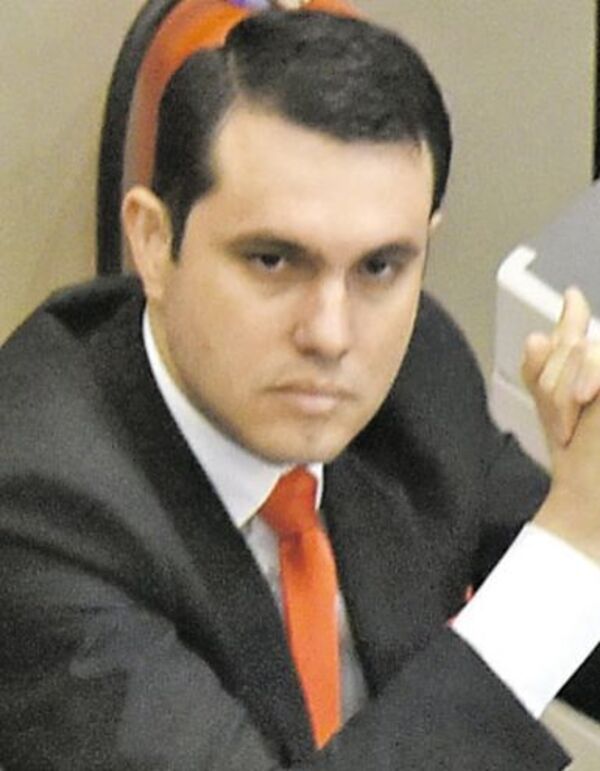 Senado tratará desafuero de Rivas