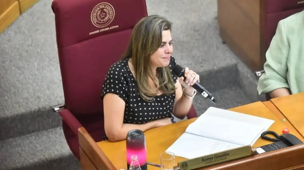 Organismo de OEA califica de “violencia política de género” la expulsión de Kattya González - Radio Imperio 106.7 FM