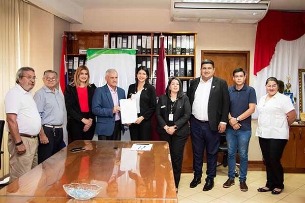 Municipalidad de Hernandarias firma convenio de cooperación con Cámara Junior | DIARIO PRIMERA PLANA