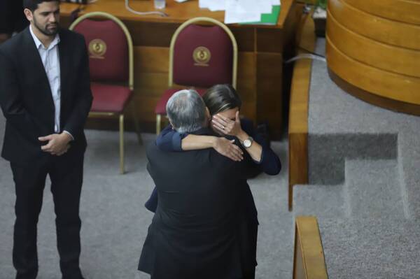Se fue Kattya González, juró Ignacio Iramain como nuevo senador