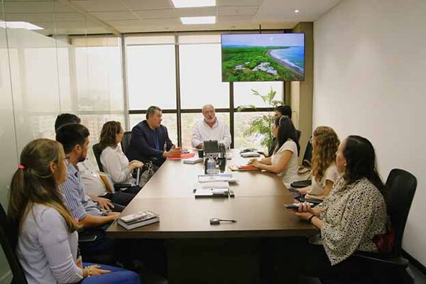 Itaipú y MOPC quieren dotar de agua potable y alcantarillado a las 4 ciudades cabeceras de Alto Paraná | DIARIO PRIMERA PLANA
