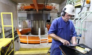 Finalizó el mantenimiento trienal de la U17 de ITAIPU y la máquina ya está operativa
