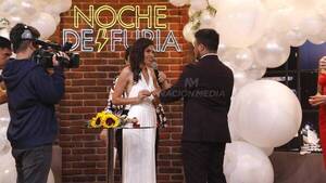 [GALERÍA]¡Hubo casorio en vivo y en directo en el programa "Noche de furia"!