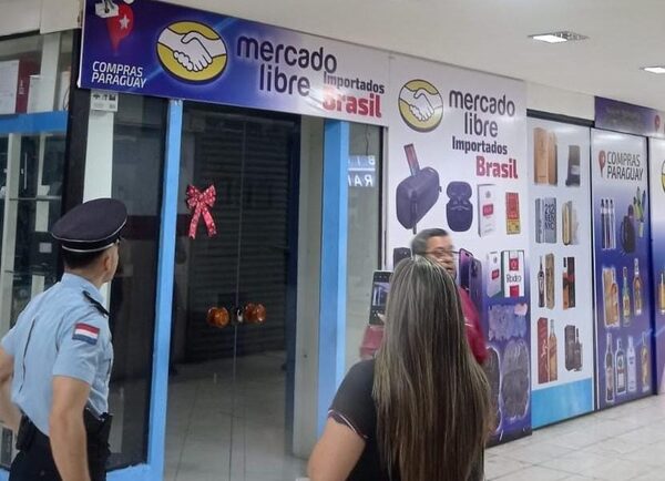Estafan a turista brasileño en comercio de CDE, otra vez en VENDOME