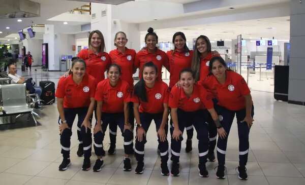 Selección Femenina partió rumbo a Panamá - Selección Paraguaya - ABC Color