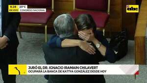 Video: Con Kattya como invitada, juró su suplente en el Senado - ABC Noticias - ABC Color
