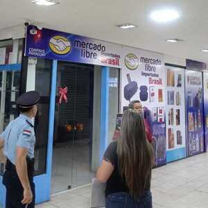 Quisieron intervenir comercio tras estafar a brasileño, pero estaba cerrado - La Clave