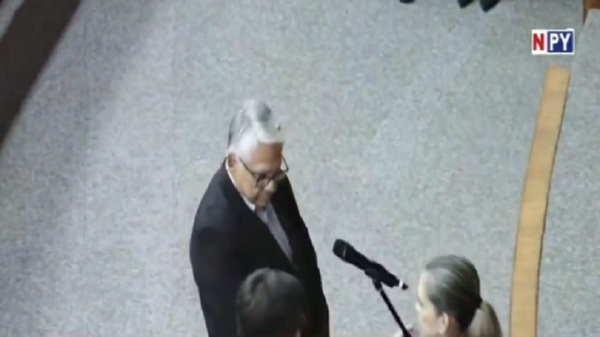 Ignacio Iramain juró como senador suplente de Kattya González - Noticias Paraguay