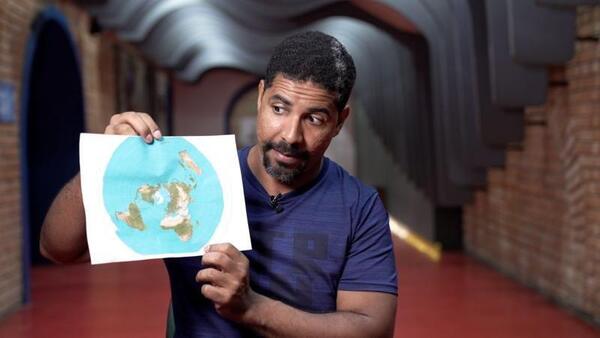 Youtuber abandona la “religión” del Terraplanismo