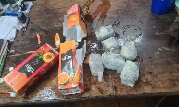 Intentó ingresar droga a la cárcel en envases de jugo