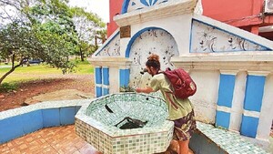 Buscar un amor en la fuente de los enamorados