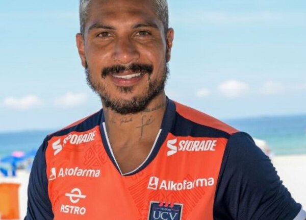 Versus / Paolo Guerrero desiste de jugar en un club de su país por amenazas de extorsión