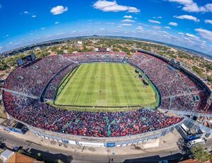 Se ultiman los detalles para el superclásico entre Olimpia y Cerro Porteño · Radio Monumental 1080 AM