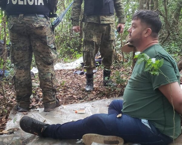 «Gordinho» fue sorprendido en una hamaca para ser detenido | 1000 Noticias