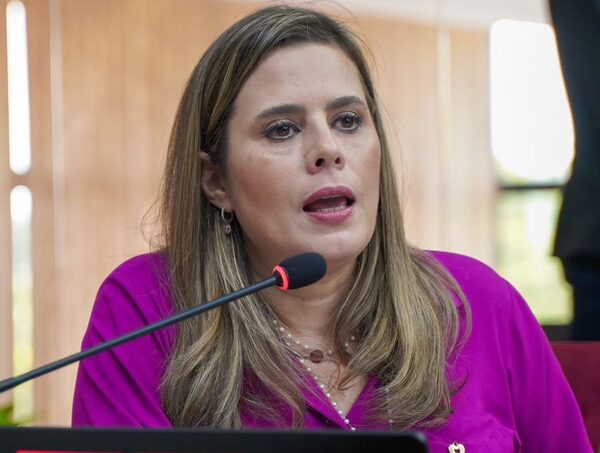 Kattya González estaba recibiendo amenazas de muerte, dice nuevo senador · Radio Monumental 1080 AM