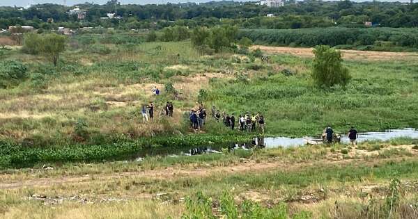 La Nación / Restos óseos hallados en Costanera Sur podrían ser de militar desaparecido en noviembre