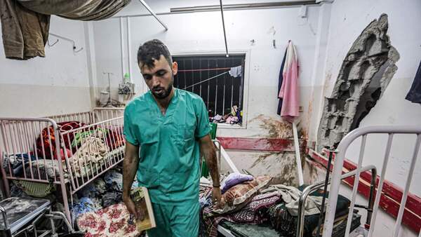 Video: Israel asalta el Hospital Naser tras 25 días de asedio para recuperar cadáveres de rehenes