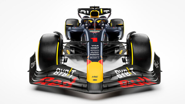 Versus / ¿El auto a vencer? Red Bull presentó su monoplaza para la temporada 2024