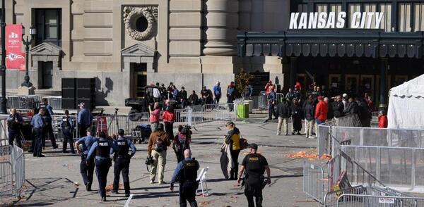 Festejo por el Super Bowl deja un muerto y 22 heridos - La Tribuna