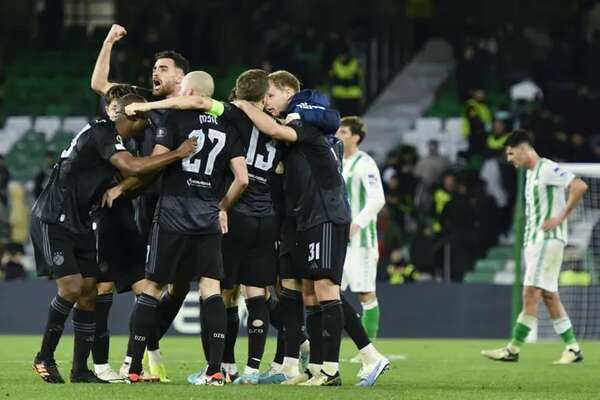 El Betis se complica el pase y tendrá que jugárselo en Zagreb - Fútbol Internacional - ABC Color