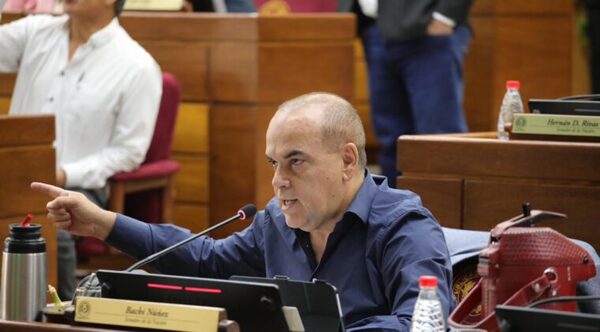 Denuncia de destitución calificada como fábula por líder de Honor Colorado - Unicanal