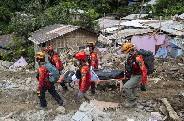 Suben a 90 los muertos por el alud en Filipinas y todavía hay más de 30 personas desaparecidas - ADN Digital