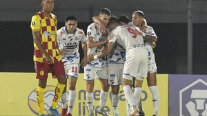 Nacional golea y se anota en la siguiente fase