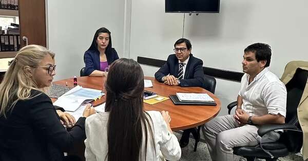 La Nación / El Ministerio Público allanó la caja central de la previsional