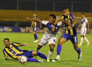 Versus / Otro episodio en la creciente rivalidad entre Ameliano y Luqueño
