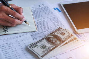 Dólar: Agentes económicos siguen ajustando a la baja su estimación del tipo de cambio - MarketData