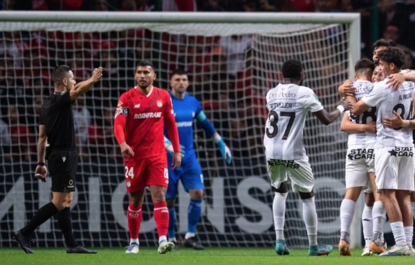 Versus / Increíble eliminación del Toluca de Escobar y Morales de la “Libertadores” del Norte