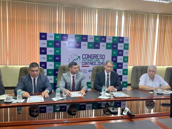 Contadores preparan congreso internacional en Ciudad del Este - La Clave