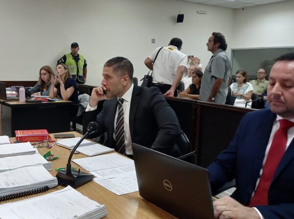 Fiscalía solicita 15 años de cárcel para Eusebio Torres por supuesta tortura durante la dictadura · Radio Monumental 1080 AM