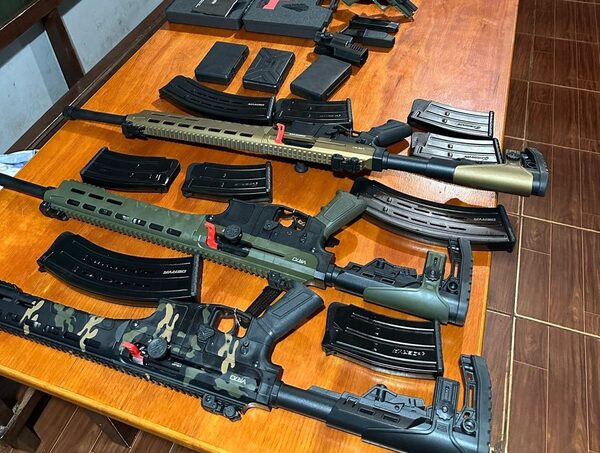 Supuesto tráfico: Armas incautadas en Alto Paraná tenían documentación de la Dimabel · Radio Monumental 1080 AM