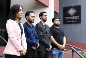 Jóvenes universitarios presentan denuncia penal contra Kattya González por delitos documentados en el ejercicio del cargo – La Mira Digital