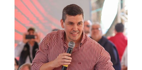 Santiago Pe帽a dice sobre destituci贸n de Kattya Gonz谩lez que el Congreso "es otro poder del Estado" - Revista PLUS